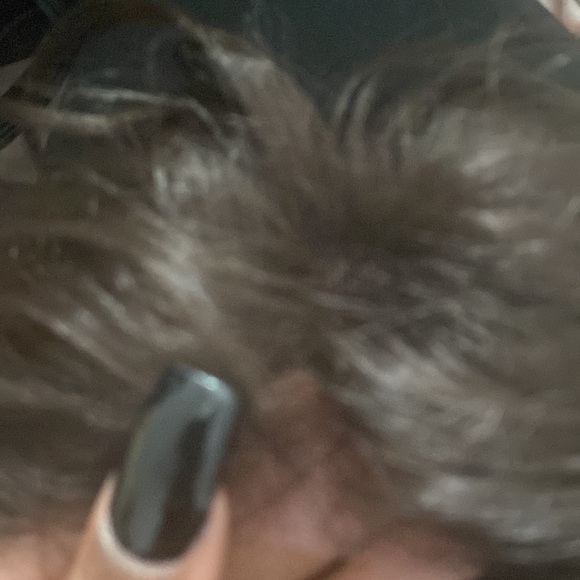 comes with lace front band and edge brush. - Picture 3 of 5